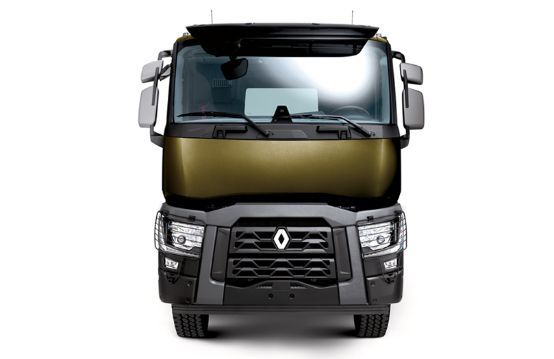 Водителей средних грузовиков Renault Trucks научат экономить топливо 